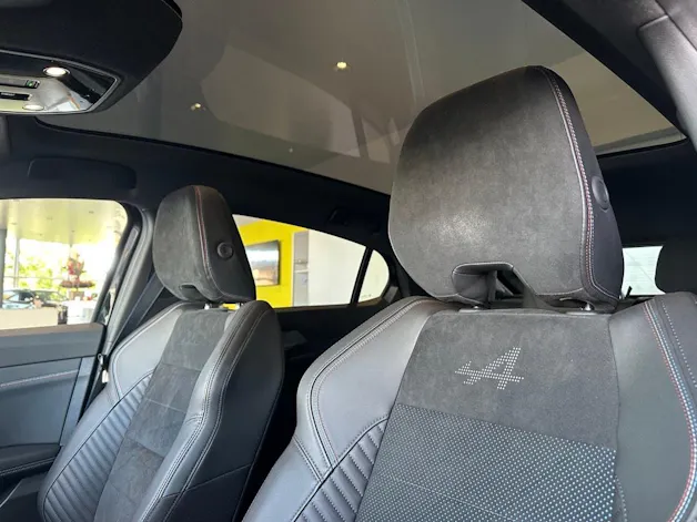 RENAULT Rafale 1.2 E-Tech Plug-in Hybrid 300 4x4 Atelier Alpine
