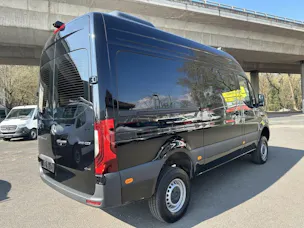 MERCEDES-BENZ Sprinter 319 CDI Lang 9G-TRONIC 4x4 9 Sitzer