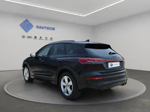 AUDI Q4 e-tron SUV quattro performance Swiss Ski