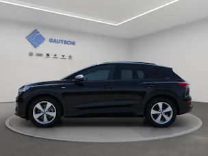 AUDI Q4 e-tron SUV quattro performance Swiss Ski