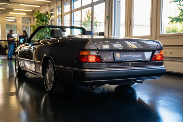 MERCEDES-BENZ 300 CE-24 Cabrio