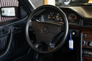 MERCEDES-BENZ 300 CE-24 Cabrio