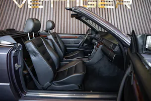 MERCEDES-BENZ 300 CE-24 Cabrio