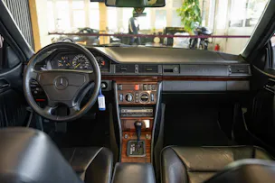MERCEDES-BENZ 300 CE-24 Cabrio