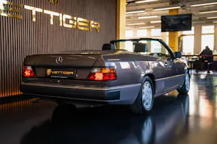 MERCEDES-BENZ 300 CE-24 Cabrio
