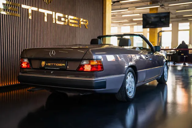MERCEDES-BENZ 300 CE-24 Cabrio