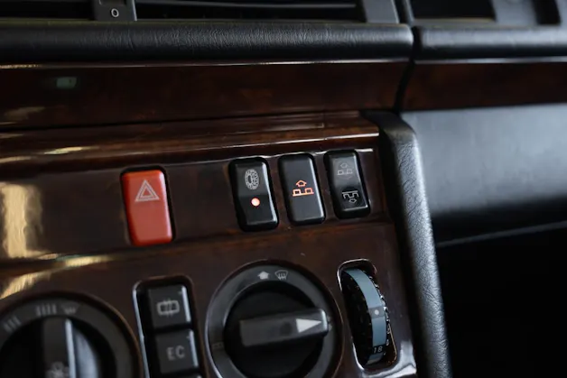 MERCEDES-BENZ 300 CE-24 Cabrio