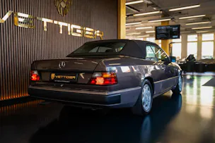 MERCEDES-BENZ 300 CE-24 Cabrio