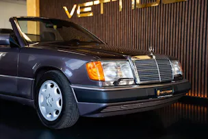 MERCEDES-BENZ 300 CE-24 Cabrio