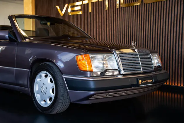 MERCEDES-BENZ 300 CE-24 Cabrio