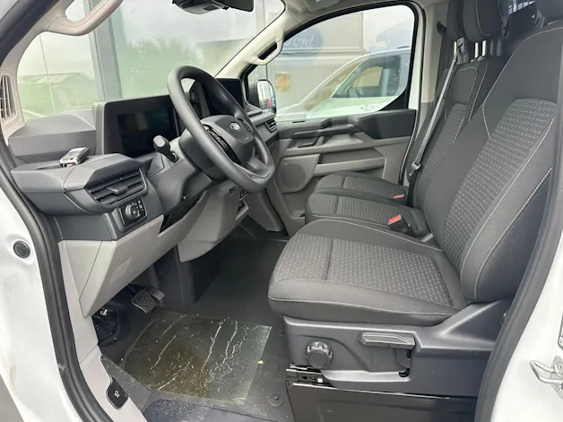 FORD Transit Custom Van 320 L2 2.0 EcoBl Trend/136CV/Aut.