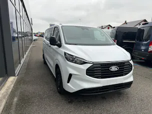 FORD Transit Custom Van 320 L2 2.0 EcoBl Trend/136CV/Aut.