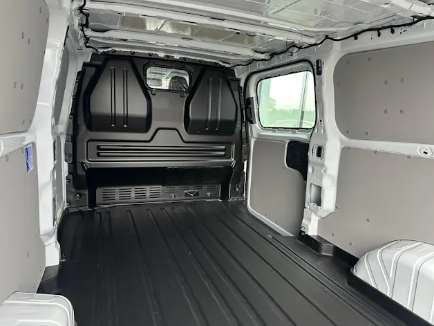 FORD Transit Custom Van 320 L2 2.0 EcoBl Trend/136CV/Aut.