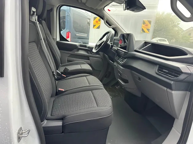 FORD Transit Custom Van 320 L2 2.0 EcoBl Trend/136CV/Aut.