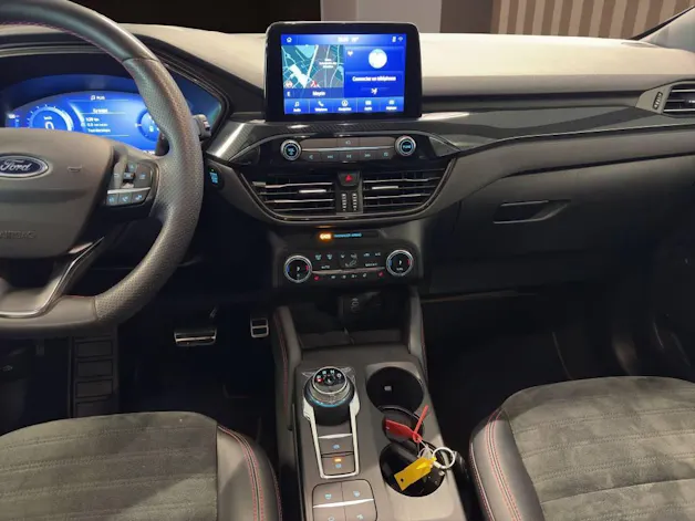 FORD Kuga 2.5 FHEV ST-Line X 4WD