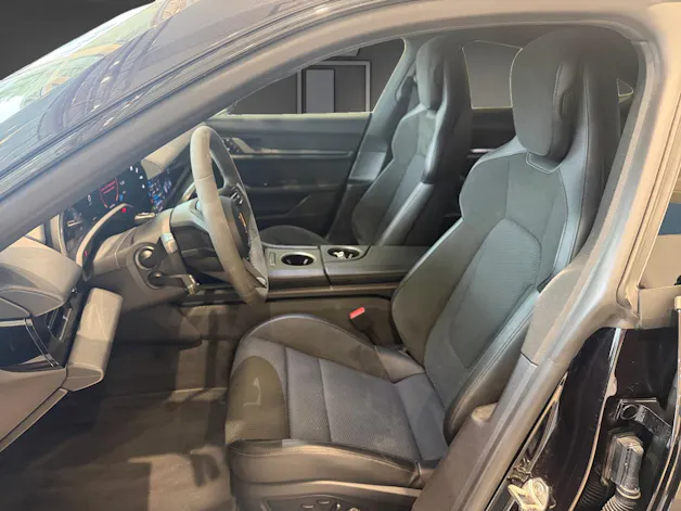 PORSCHE Taycan 4S