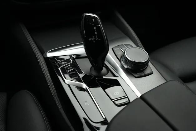 BMW 520d xDrive 48V Touring Pure M Sport Edition *CH-Fahrzeug*