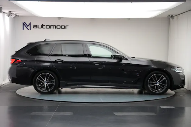 BMW 520d xDrive 48V Touring Pure M Sport Edition *CH-Fahrzeug*