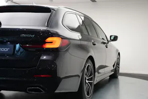 BMW 520d xDrive 48V Touring Pure M Sport Edition *CH-Fahrzeug*