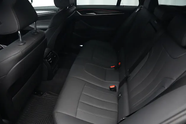 BMW 520d xDrive 48V Touring Pure M Sport Edition *CH-Fahrzeug*