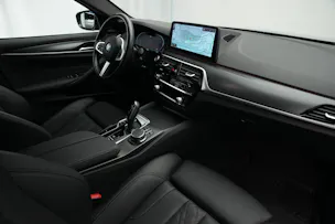 BMW 520d xDrive 48V Touring Pure M Sport Edition *CH-Fahrzeug*