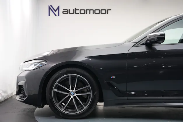 BMW 520d xDrive 48V Touring Pure M Sport Edition *CH-Fahrzeug*