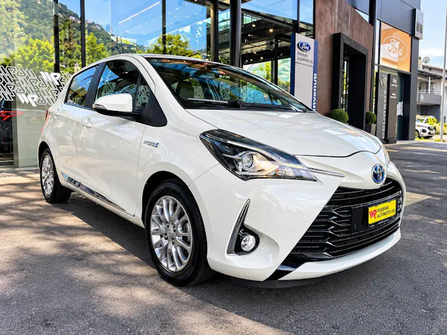 Toyota Yaris 1.5 VVT-i Hybrid Premium e-CVT
