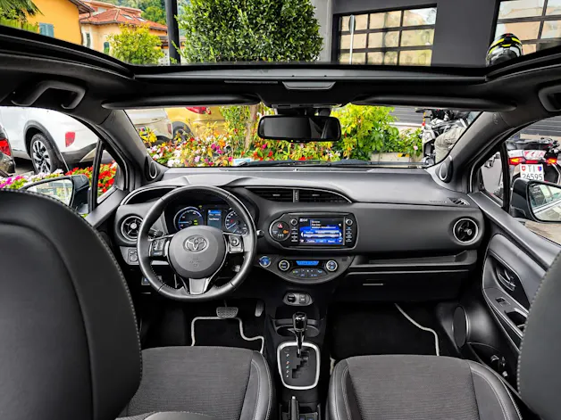 Toyota Yaris 1.5 VVT-i Hybrid Premium e-CVT