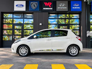 Toyota Yaris 1.5 VVT-i Hybrid Premium e-CVT