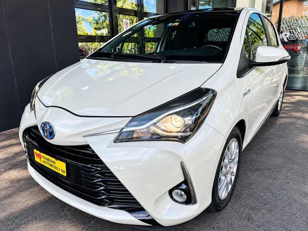 Toyota Yaris 1.5 VVT-i Hybrid Premium e-CVT