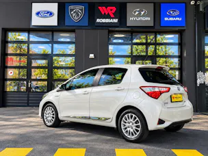 Toyota Yaris 1.5 VVT-i Hybrid Premium e-CVT