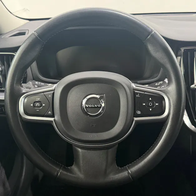 VOLVO V60 2.0 D4 Momentum