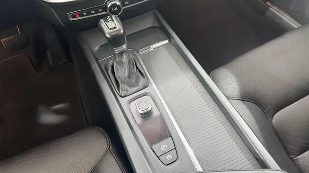 VOLVO V60 2.0 D4 Momentum