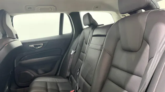VOLVO V60 2.0 D4 Momentum