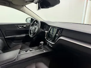 VOLVO V60 2.0 D4 Momentum