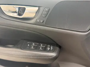 VOLVO V60 2.0 D4 Momentum