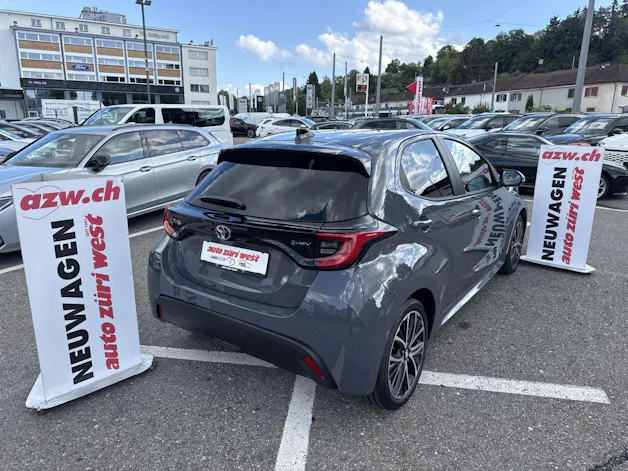 Toyota Yaris 1.5 Active Plus+ e-CVT Automat