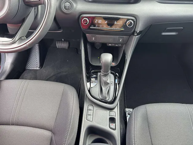 Toyota Yaris 1.5 Active Plus+ e-CVT Automat