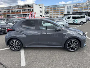 Toyota Yaris 1.5 Active Plus+ e-CVT Automat