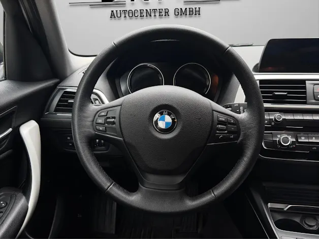 BMW 118i Steptronic *Tempomat*DAB+ uvm.*