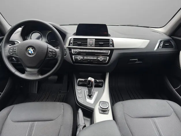 BMW 118i Steptronic *Tempomat*DAB+ uvm.*