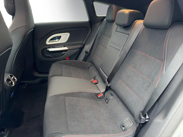 MERCEDES-BENZ CLA Shooting Brake 350 4Matic 85 kWh EQ