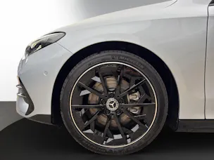 MERCEDES-BENZ CLA Shooting Brake 350 4Matic 85 kWh EQ