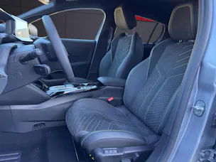 PEUGEOT 208 1.2 MHEV GT Exclusive