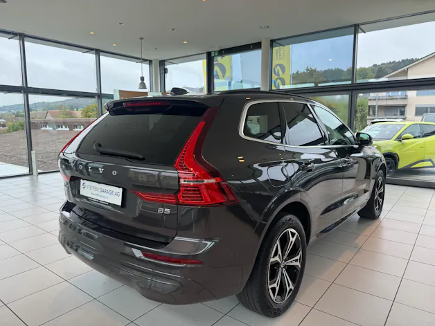 VOLVO XC60 B5 Benzin Mild Hybrid Momentum Geartronic