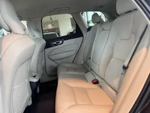 VOLVO XC60 B5 Benzin Mild Hybrid Momentum Geartronic