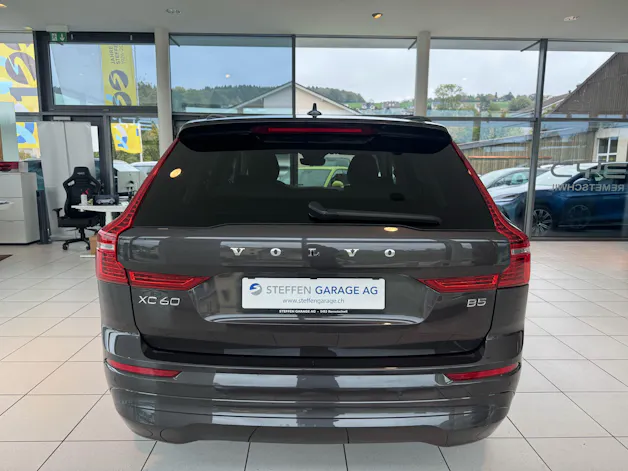 VOLVO XC60 B5 Benzin Mild Hybrid Momentum Geartronic