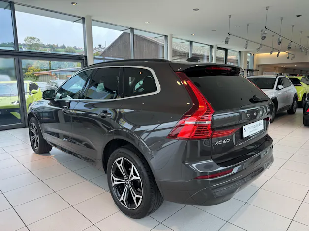 VOLVO XC60 B5 Benzin Mild Hybrid Momentum Geartronic