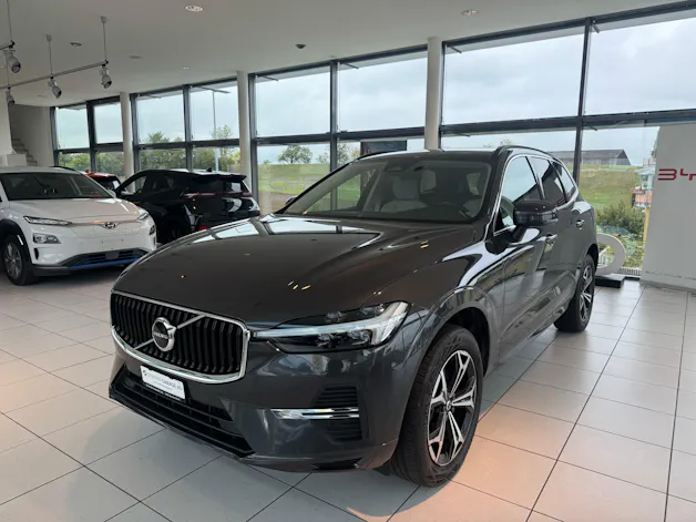 VOLVO XC60 B5 Benzin Mild Hybrid Momentum Geartronic
