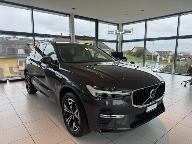 VOLVO XC60 B5 Benzin Mild Hybrid Momentum Geartronic